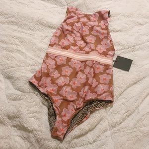 Acacia France mahalo